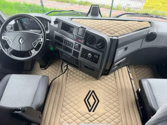 Коври для автомобіля Renaul T Вінниця