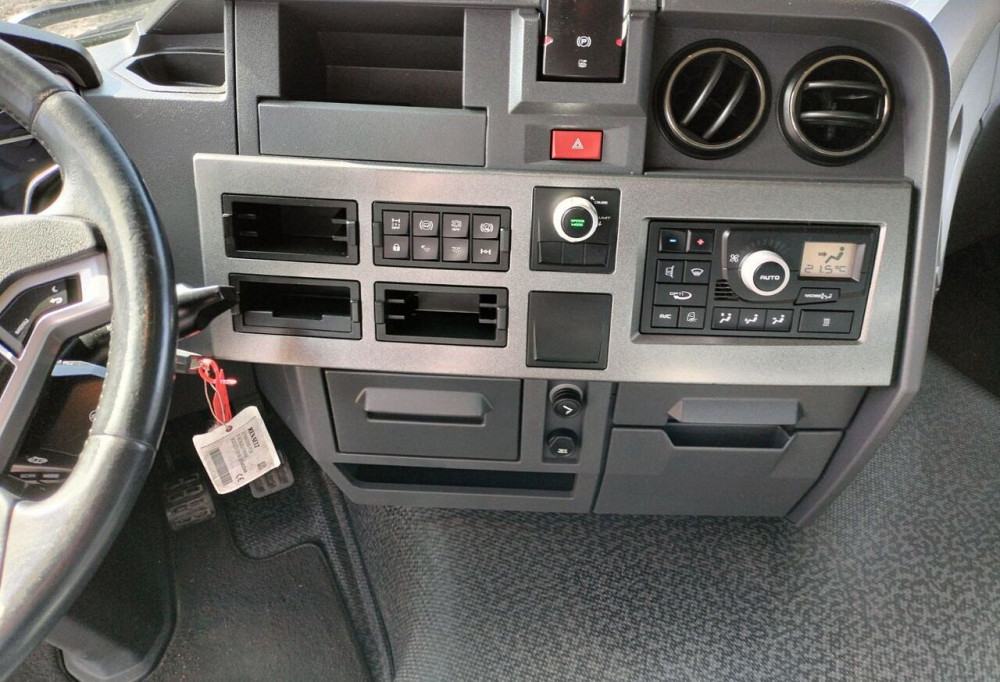 Renault T-Series 2015 Луцьк - зображення 19