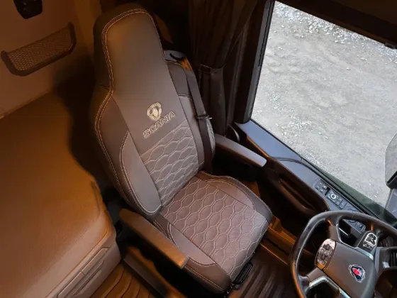 Чохли на сидіння Scania Вінниця