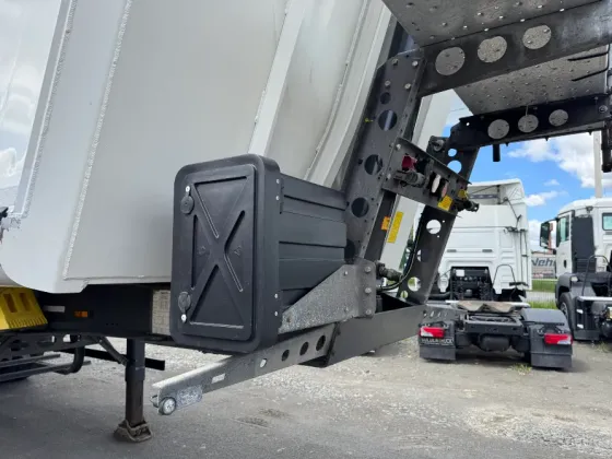 Schmitz Cargobull SGF S3 2015 Вінниця
